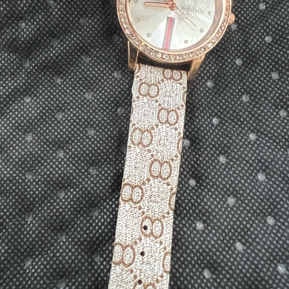 Watch - Picture 3 of 7